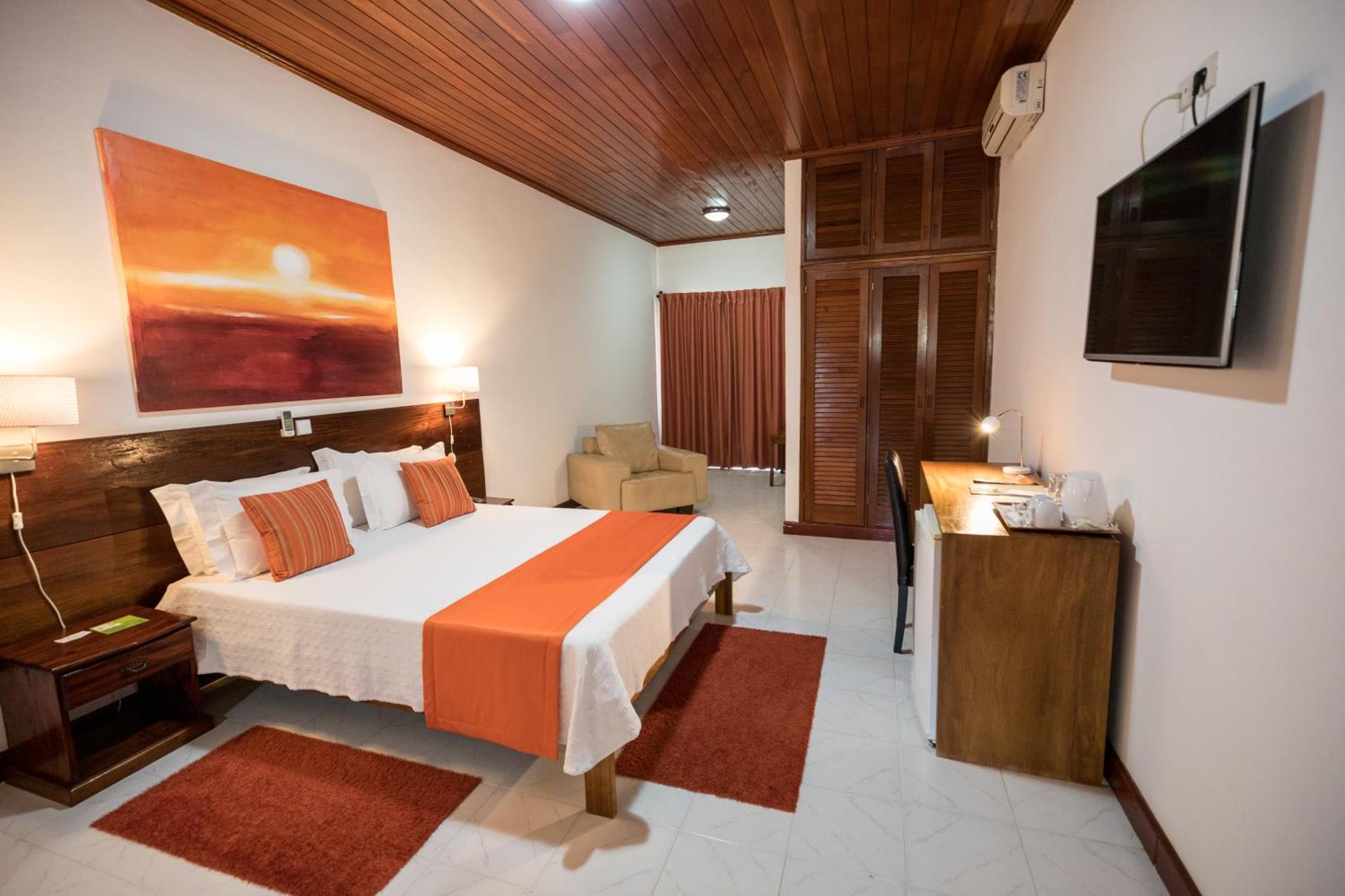 Hotel Praia Сао Томе Екстериор снимка