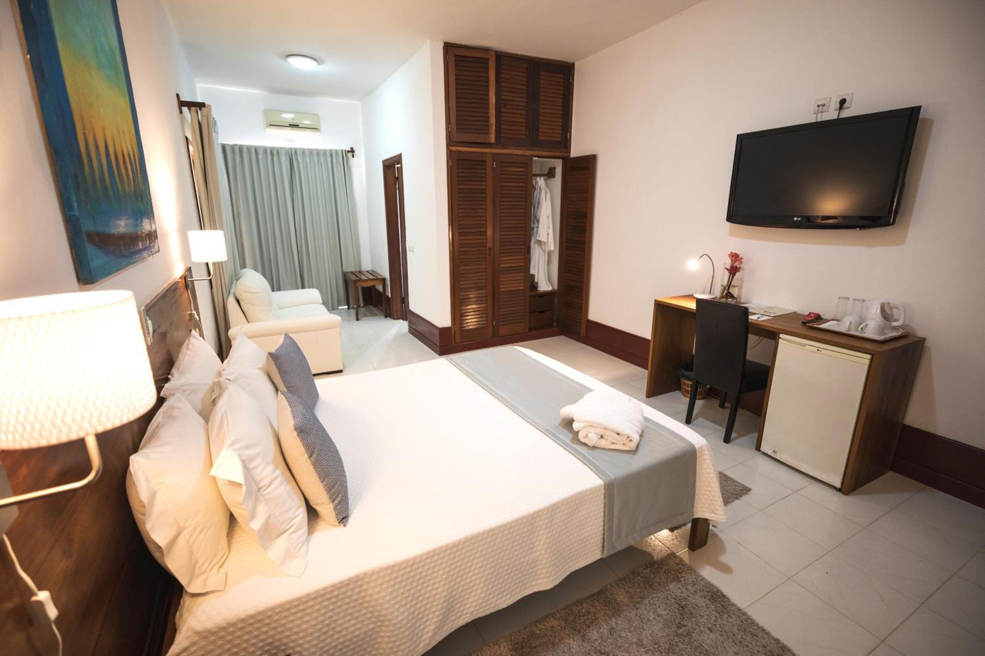 Hotel Praia Сао Томе Екстериор снимка