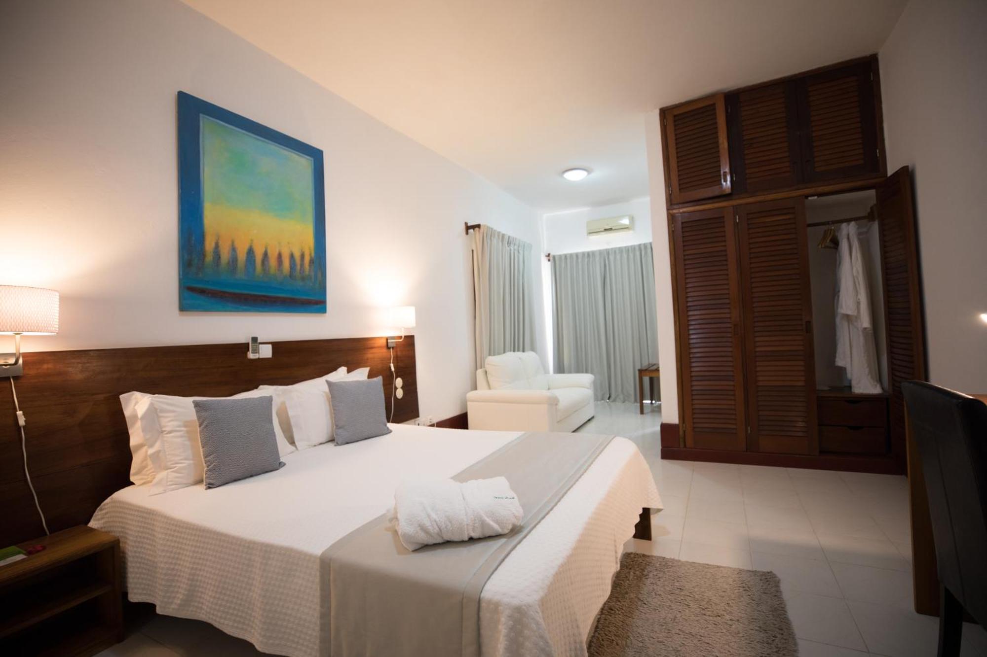 Hotel Praia Сао Томе Екстериор снимка