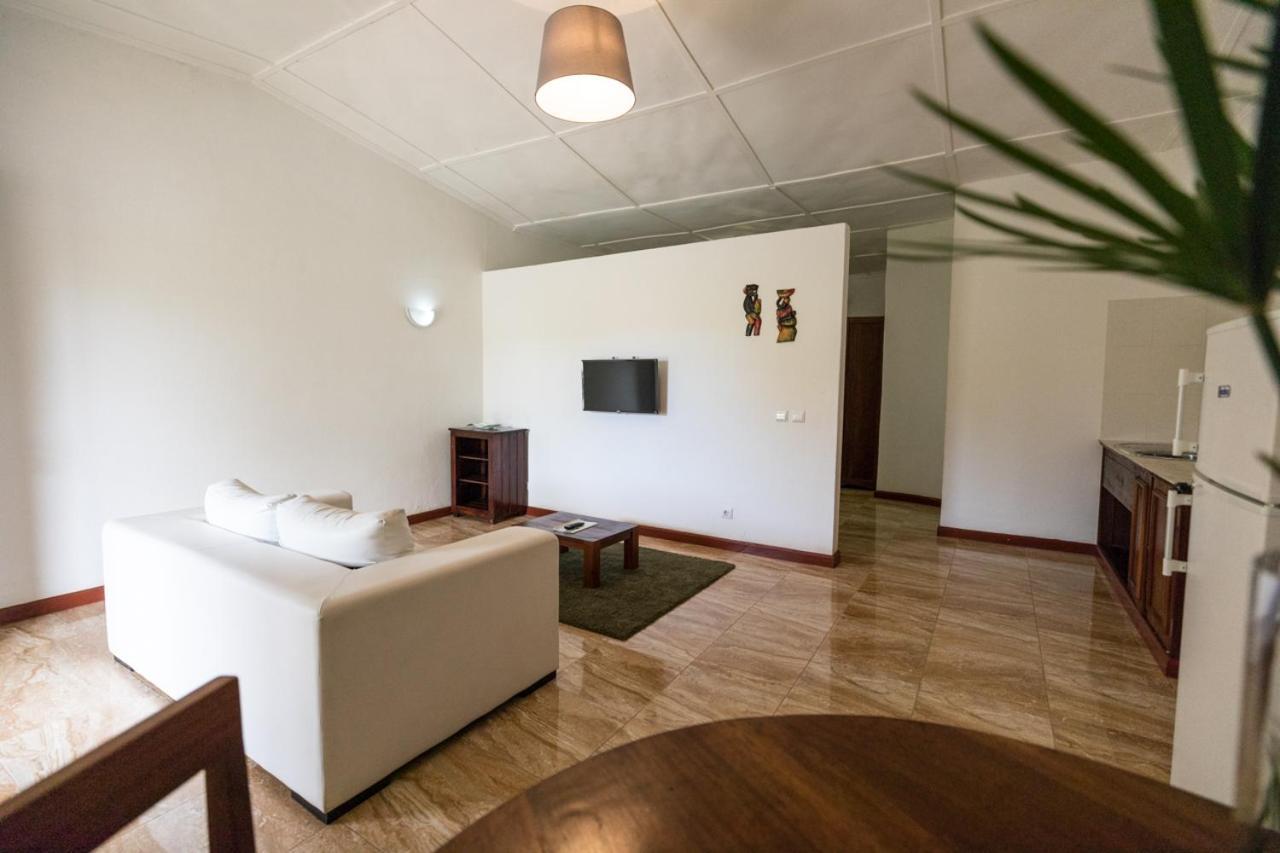 Hotel Praia Сао Томе Екстериор снимка