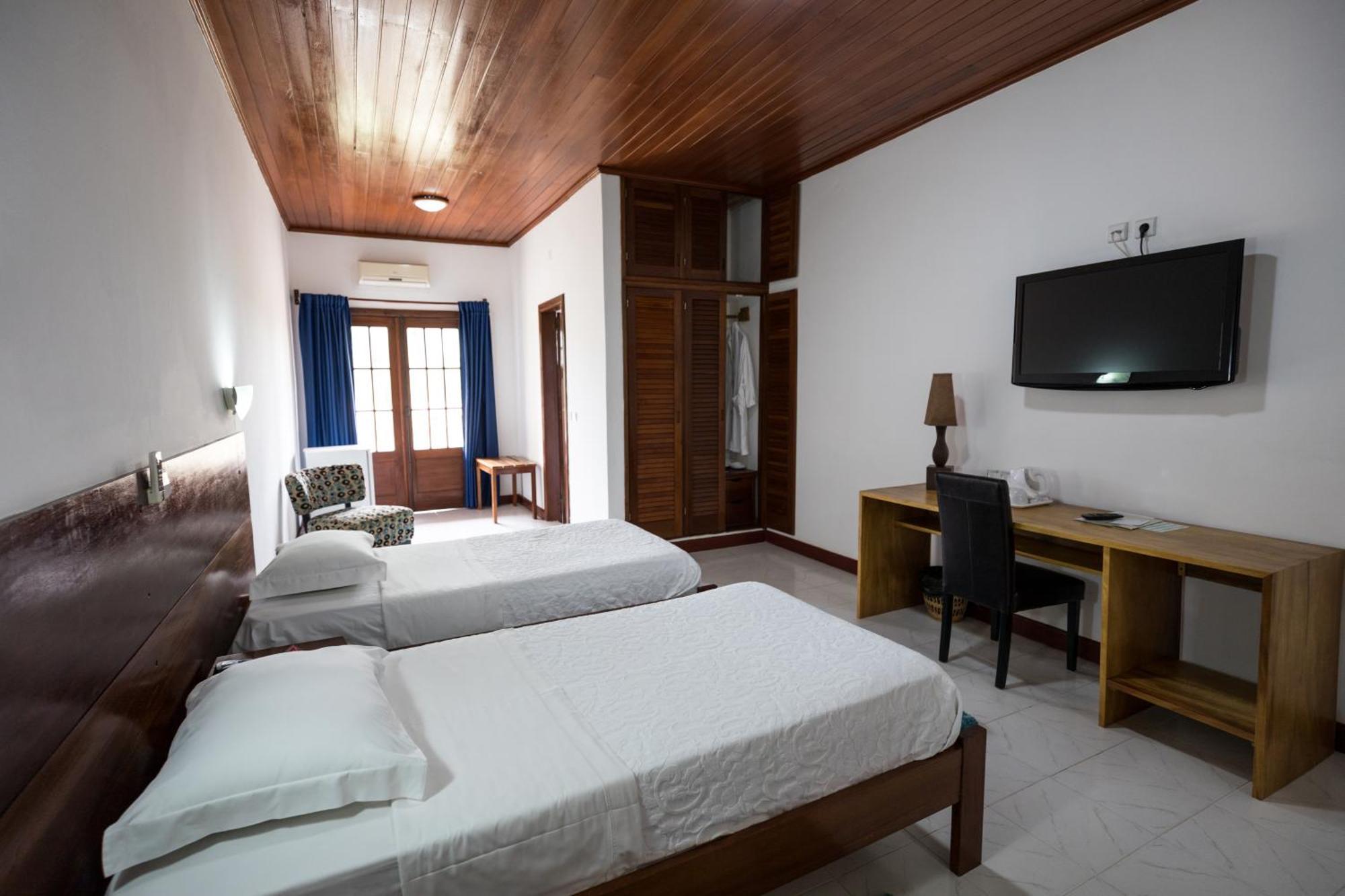 Hotel Praia Сао Томе Екстериор снимка