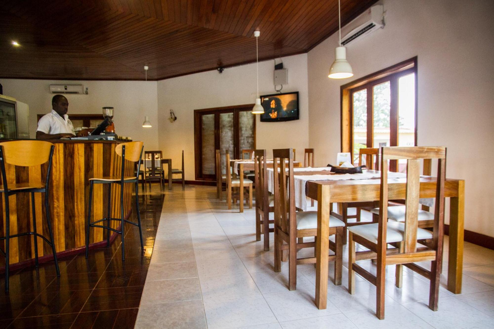 Hotel Praia Сао Томе Екстериор снимка